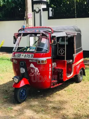 Bajaj RE 2000 Three Wheel (Used)