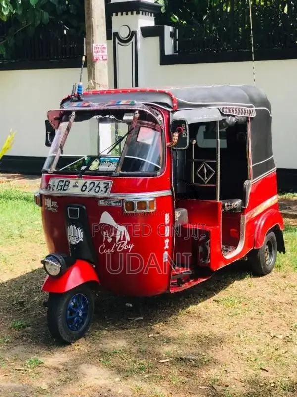 Bajaj RE 2000 Three Wheel (Used)