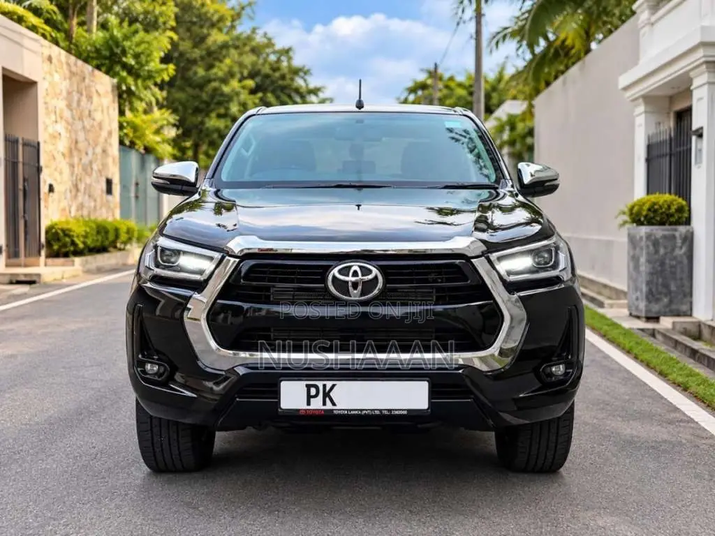 Toyota Hilux V Revo 2025 Pickup (Used)
