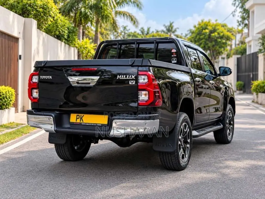 Toyota Hilux V Revo 2025 Pickup (Used)