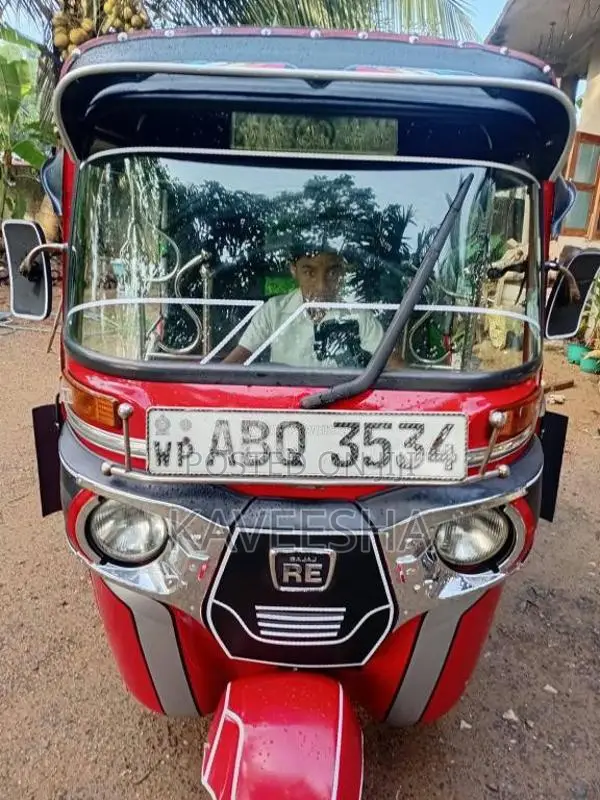 Bajaj RE 205 2017 Three Wheel (Used)