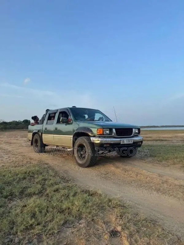 Isuzu Double Cab TFR54H 1996 Pickup (Used)