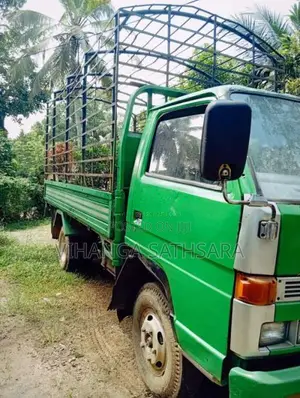 Isuzu ELF 1976 Lorry (Used)