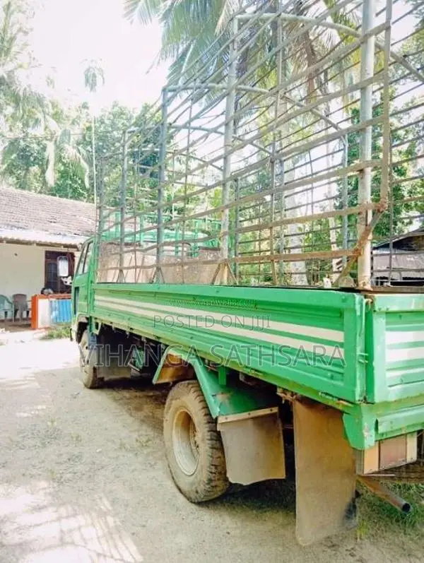 Isuzu ELF 1976 Lorry (Used)