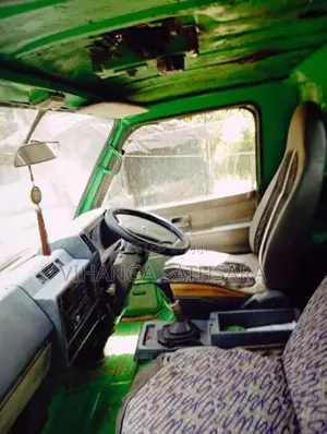 Isuzu ELF 1976 Lorry (Used)
