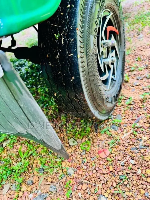 Bajaj RE 205 2011 Three Wheel (Used)