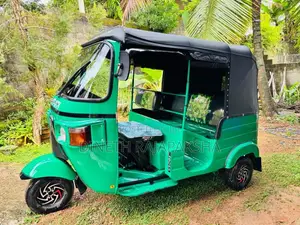 Bajaj RE 205 2011 Three Wheel (Used)