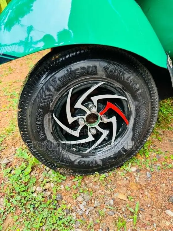Bajaj RE 205 2011 Three Wheel (Used)