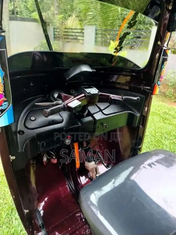Bajaj RE 205 2011 Three Wheel (Used)