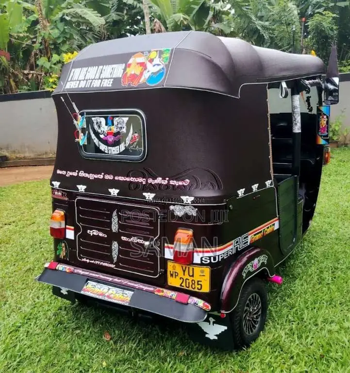 Bajaj RE 205 2011 Three Wheel (Used)