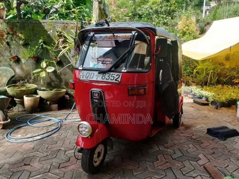 Bajaj 2 Stroke 2004 Three Wheel (Used)