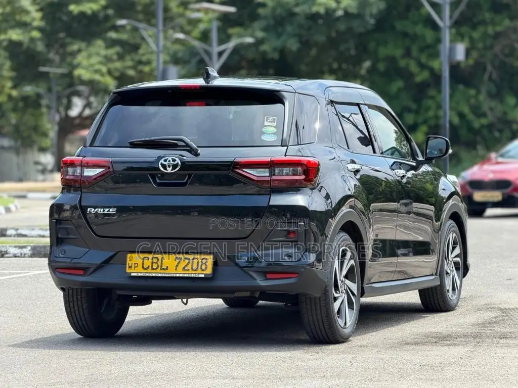 Toyota Raize Z GRADE APPLE 4WAY 2021 SUV (Used)