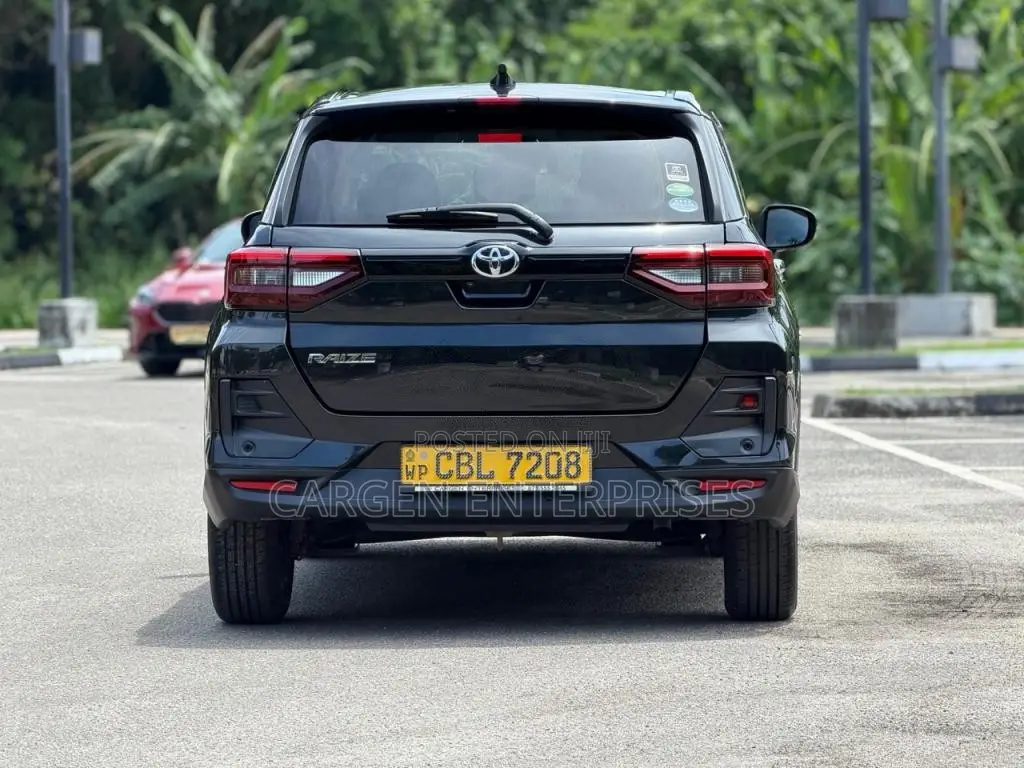 Toyota Raize Z GRADE APPLE 4WAY 2021 SUV (Used)