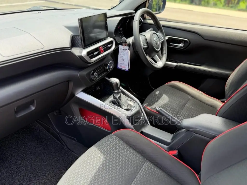 Toyota Raize Z GRADE APPLE 4WAY 2021 SUV (Used)