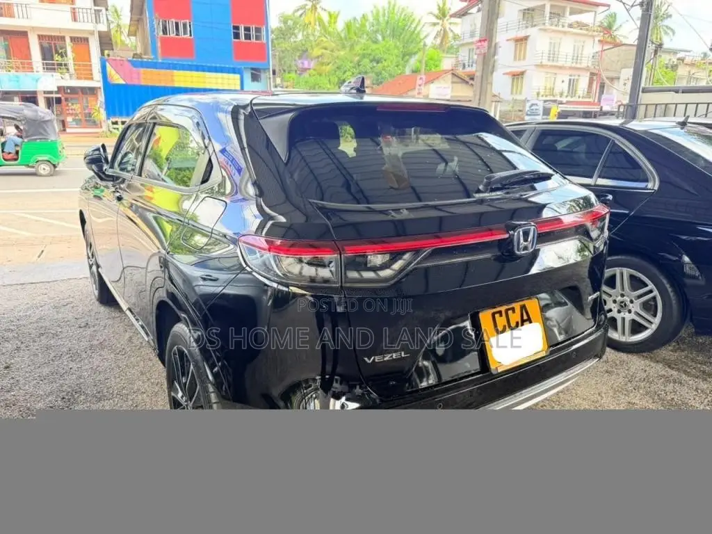 Honda Vezel 2024 SUV (Used)