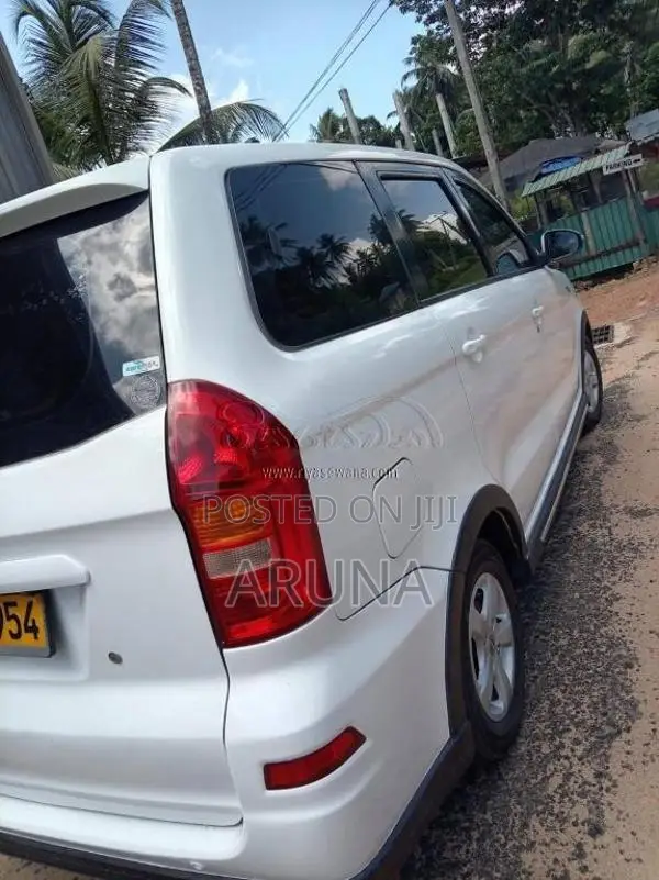 DFSK Glory 330 2016 SUV (Used)