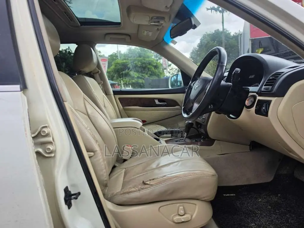 Micro Rexton 2017 SUV (Used)