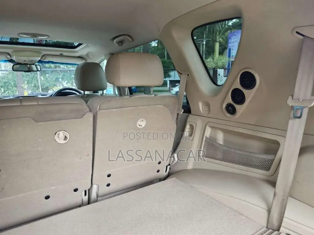 Micro Rexton 2017 SUV (Used)