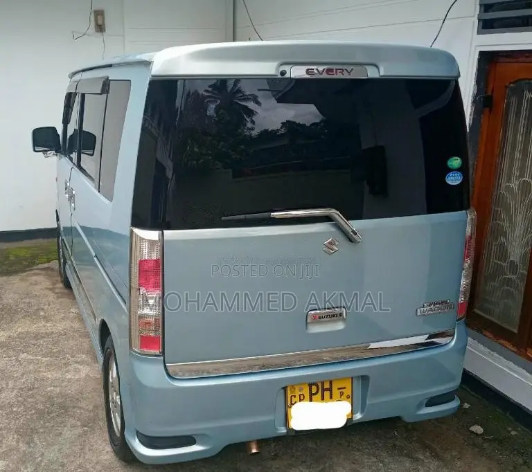 Suzuki Every Wagon 2013 Van (Used)