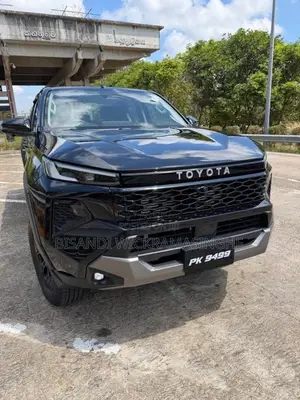 Toyota Hilux 2025 Pickup (Used)
