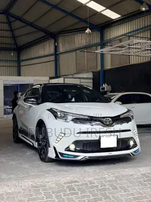 Toyota CHR 2018 SUV (Used)