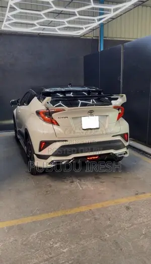 Toyota CHR 2018 SUV (Used)