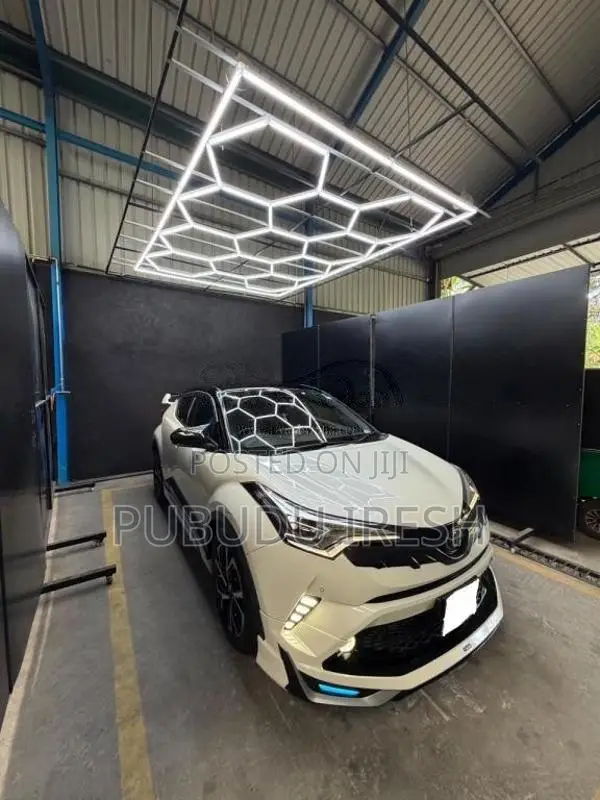 Toyota CHR 2018 SUV (Used)