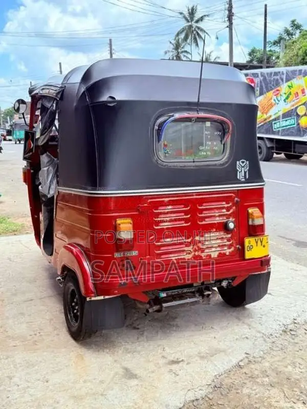Bajaj RE 205 2012 Three Wheel (Used)