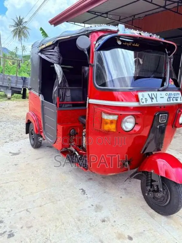 Bajaj RE 205 2012 Three Wheel (Used)
