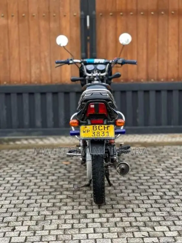 Bajaj CT-100 2016 Motorbike (Used)
