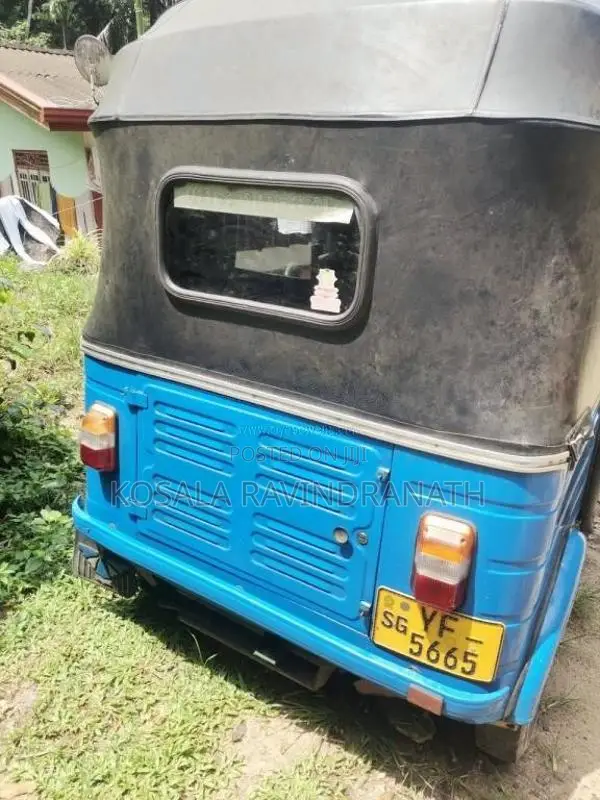 Bajaj RE 205 2010 Three Wheel (Used)
