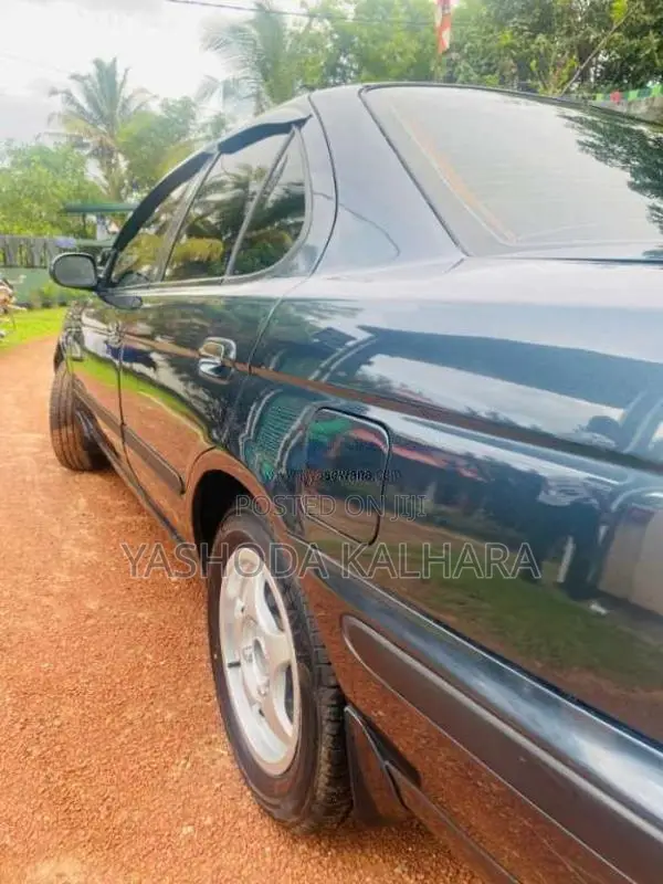 Nissan FB15 2000 Car (Used)