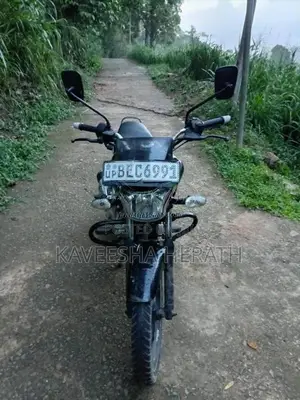 Bajaj V15 2016 Motorbike (Used)