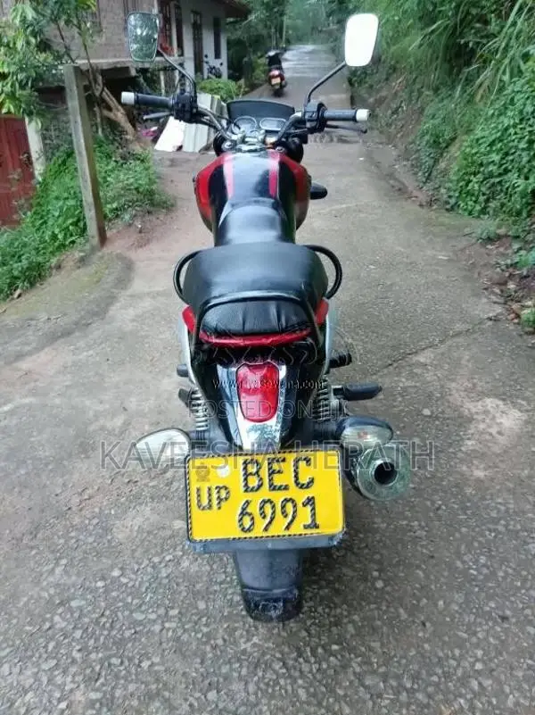 Bajaj V15 2016 Motorbike (Used)