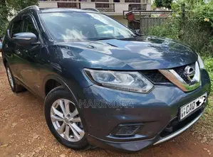 Nissan X-Trail PREMIUM 2WD 2016 SUV (Used)