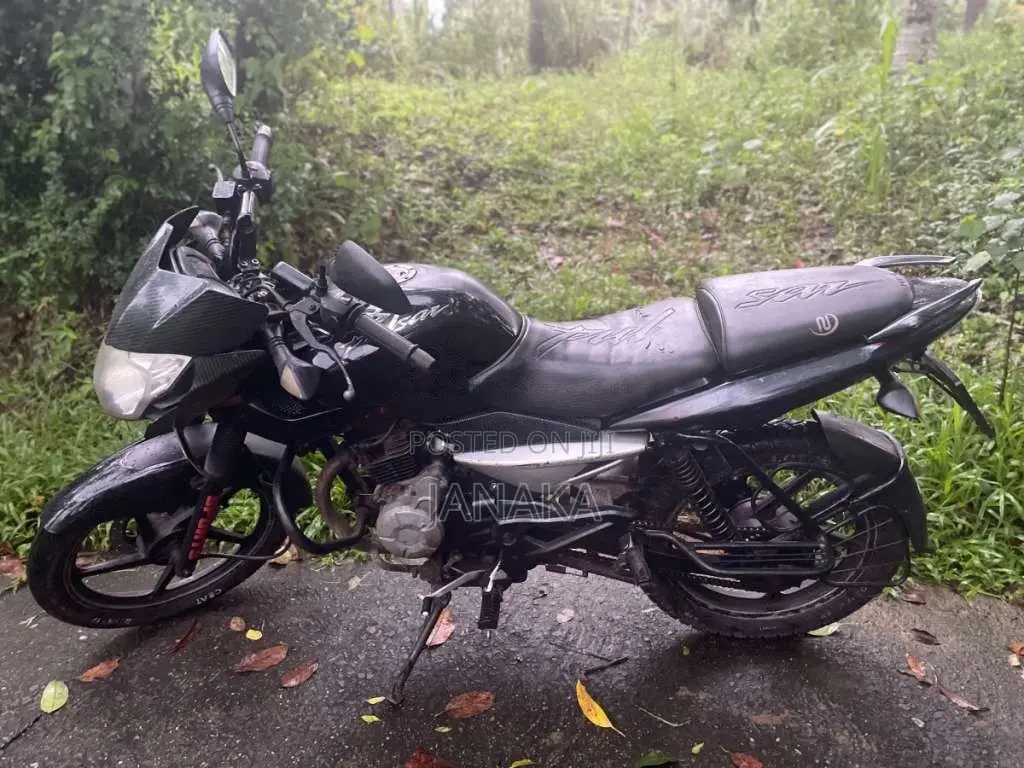 Bajaj Pulsar 135 2012 motorcycle (Used)