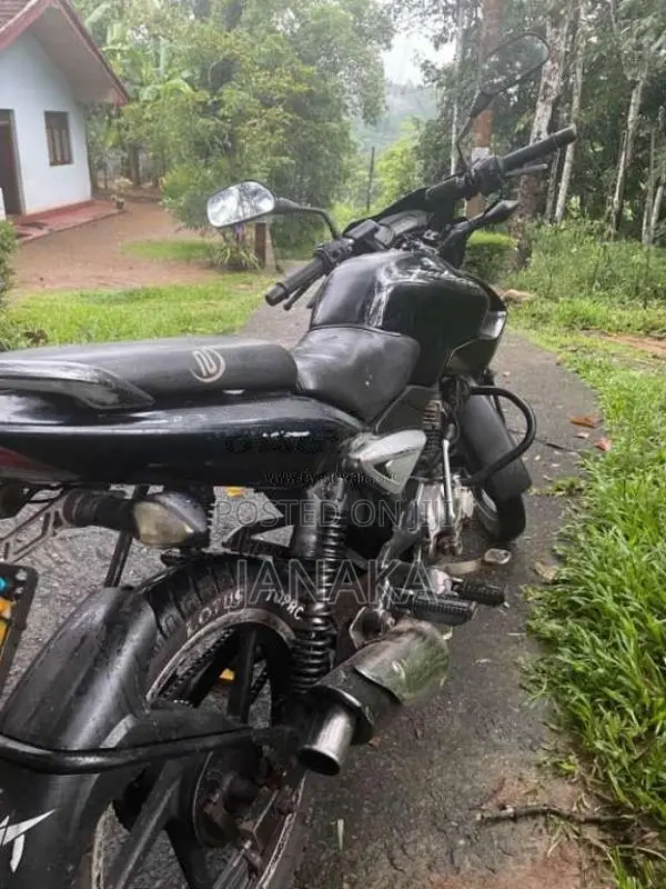 Bajaj Pulsar 135 2012 motorcycle (Used)
