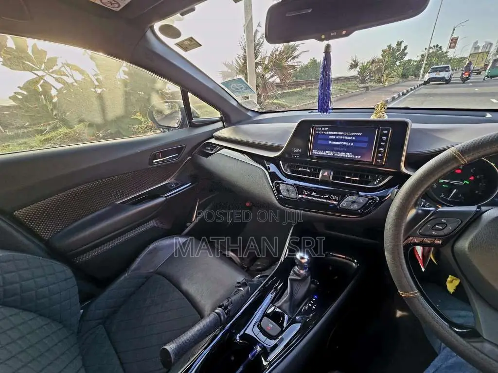 Toyota CHR 2019 SUV (Used)