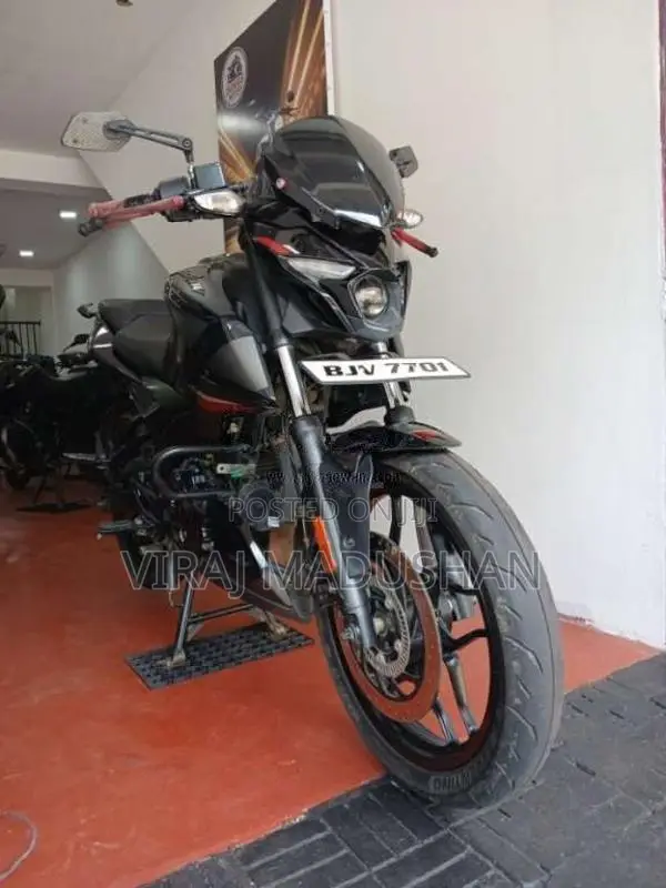 Bajaj Pulsar 2025 Motorbike (Used)