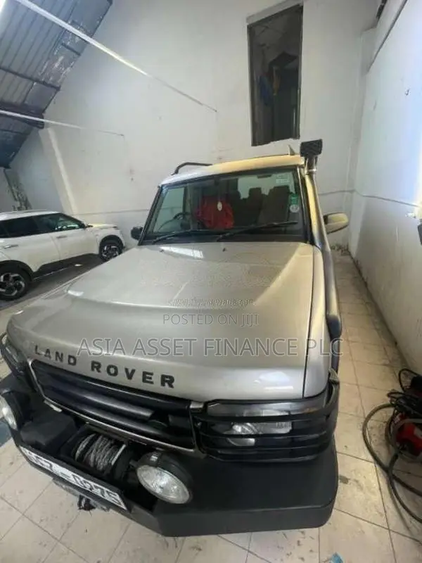 Land-Rover Discovery 5 2002 SUV (Used)