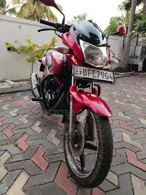 Hero Hunk 2017 Motorbike (Used)