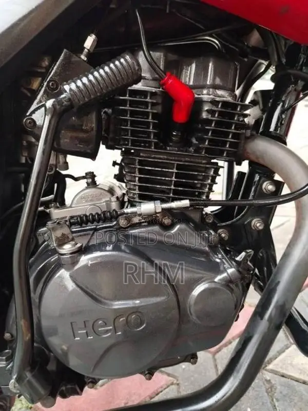 Hero Hunk 2017 Motorbike (Used)