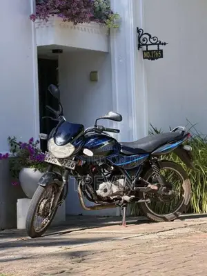 Bajaj Discover 2005 Motorbike (Used)