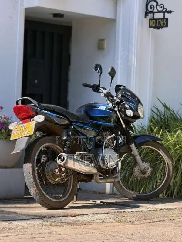 Bajaj Discover 2005 Motorbike (Used)