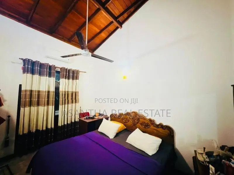 03 Story modern House for at Temple Road 150 M to Maharagama
