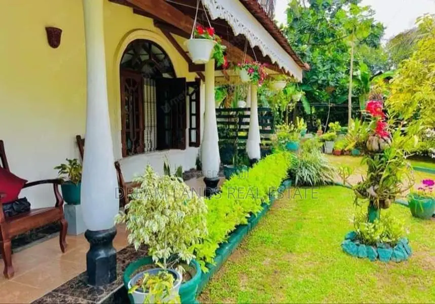 3BED HOUSE FOR SALE IN NEGOMBO (SP331)