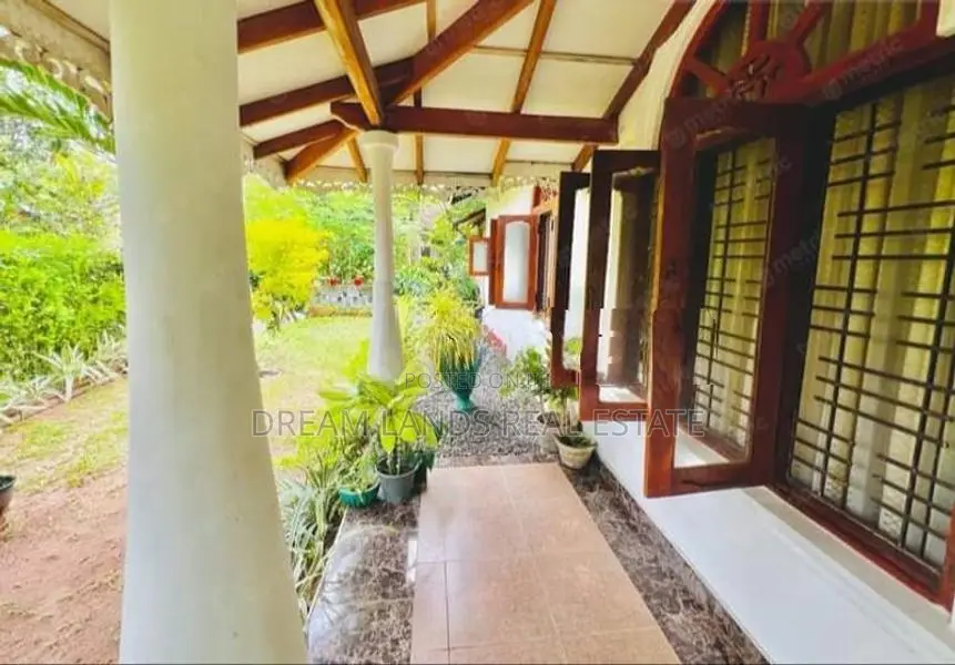 3BED HOUSE FOR SALE IN NEGOMBO (SP331)