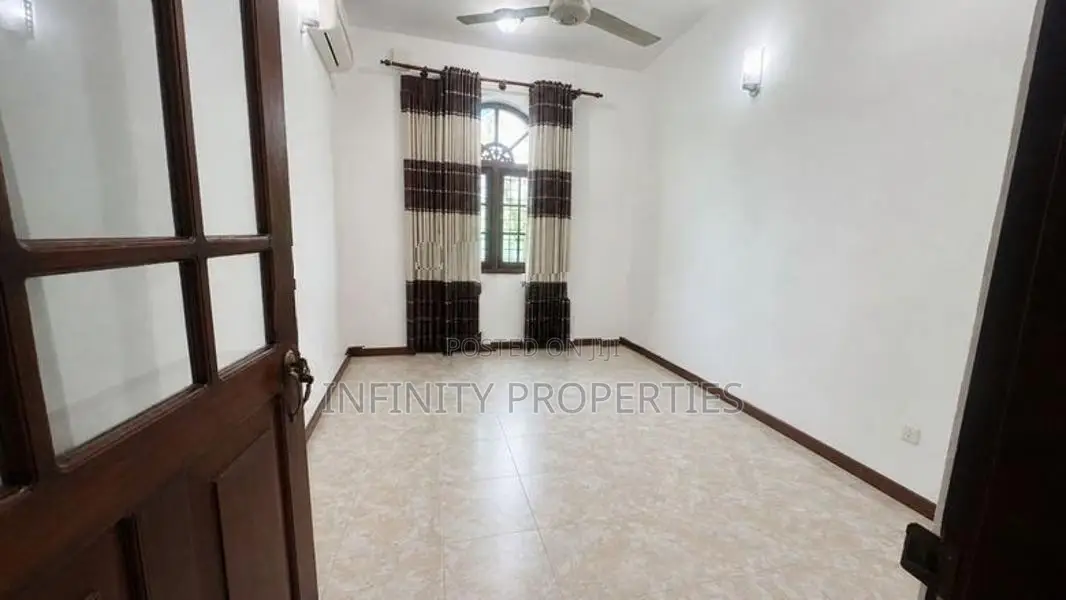 03 Storey House 150 M Maharagama Town Temple Road