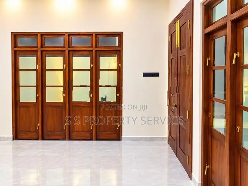Luxury Architect-Designed House For Sale In Kadawatha (Ssph-449)