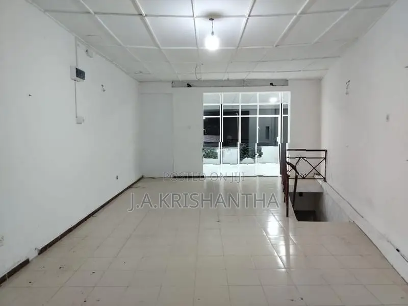 Building For Rent - Attidiya Near Sampath Bank in Dehiwala